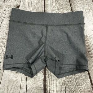 Under Armour Shorts Medium
